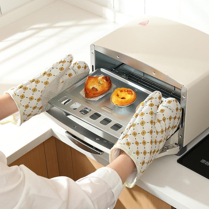 Anti-Scalding Microwave Cotton Non-Slip Insulation Gloves Oven Mitts  Kitchen Heat Resistant Thickened Cotton Heat Insulation Microwave Oven Oven Anti Scalding Household Gloves Baking Tools.