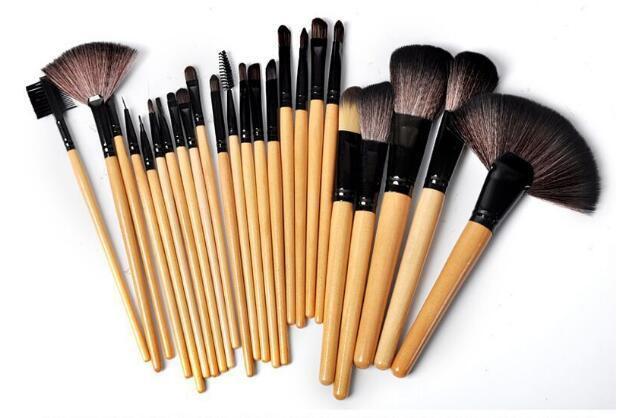 Gift Bag Of 24 Pcs Makeup Brush Sets Professional Cosmetics Brushes Eyebrow Powder Foundation Shadows Pinceaux Make Up Tools.