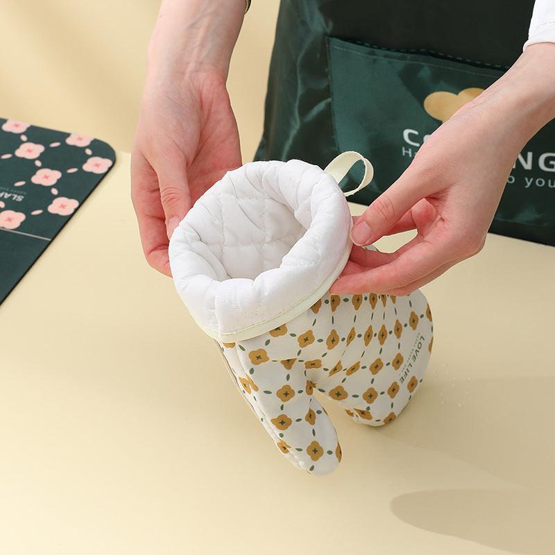 Anti-Scalding Microwave Cotton Non-Slip Insulation Gloves Oven Mitts  Kitchen Heat Resistant Thickened Cotton Heat Insulation Microwave Oven Oven Anti Scalding Household Gloves Baking Tools.