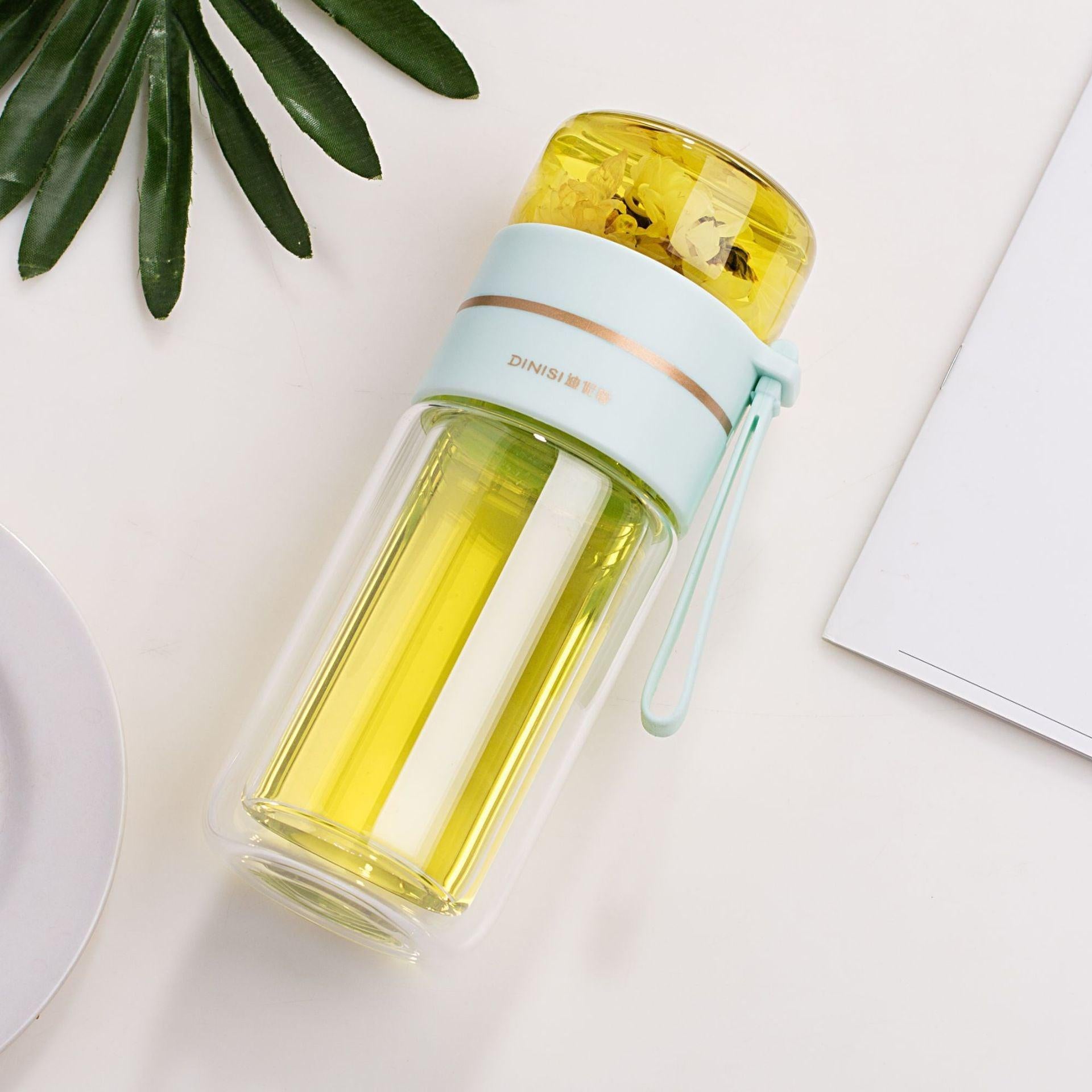 Glass Water Bottle With Tea Infuser Filter Tea Separation Double Wall Glass Bottle Leakproof Water Bottle.