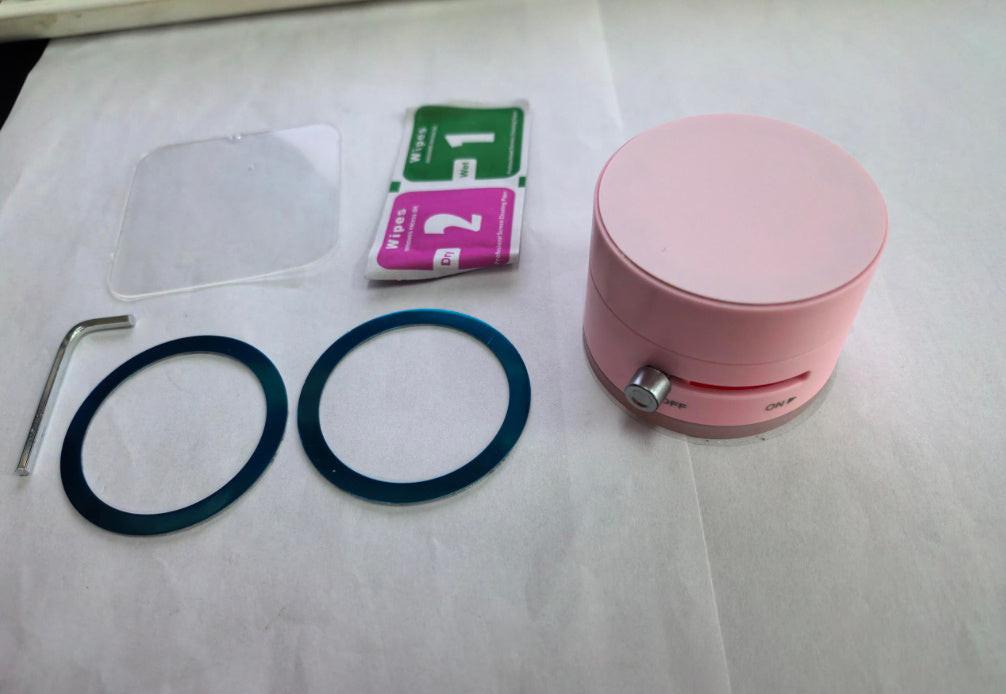 Foldable Magnetic Vacuum Car Phone Holder Foldable Suction Cup With Suction Cup Hands-Free Navigation For Smart Phone.