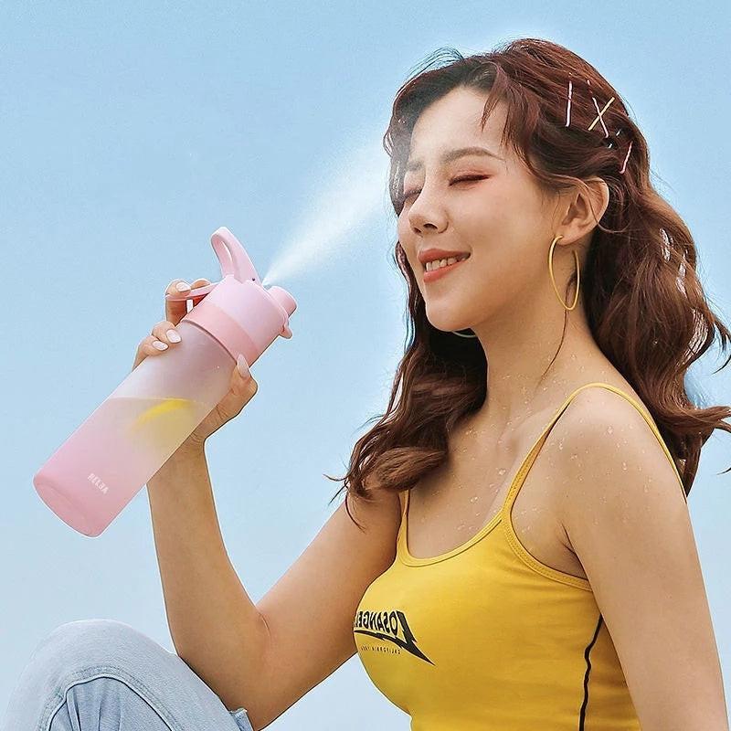 Spray Water Bottle For Girls Outdoor Sport Fitness Water Cup Large Capacity Spray Bottle Drinkware Travel Bottles Kitchen Gadgets.