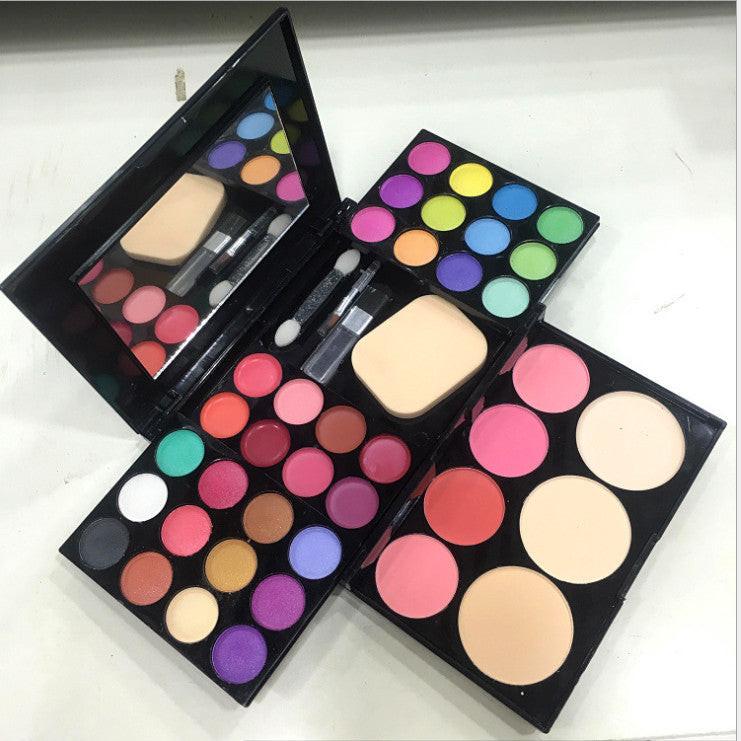 Makeup box make-up set.