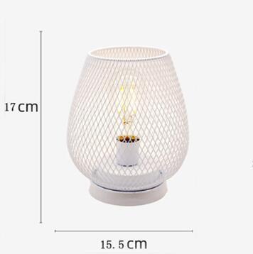 Retro Iron Art Table Lamp Battery Powered Night Light Hollowed Out Birdcage Desk Reading Lamp Bedroom Decor Bedside Table Lamp Home Decor.